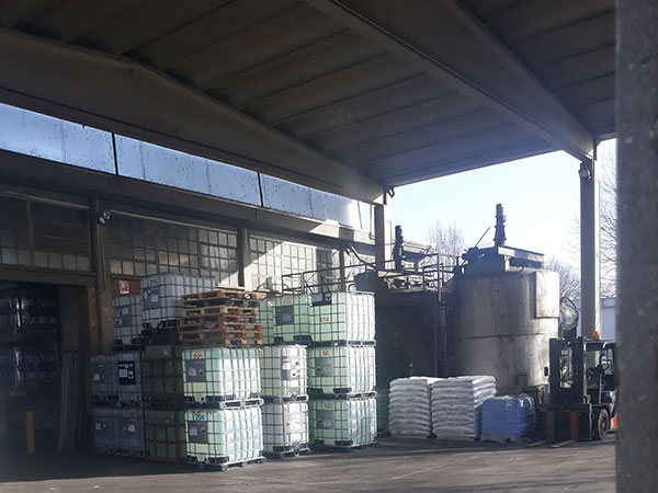 Distribuzione-di-prodotti-chimici-modena-anzola