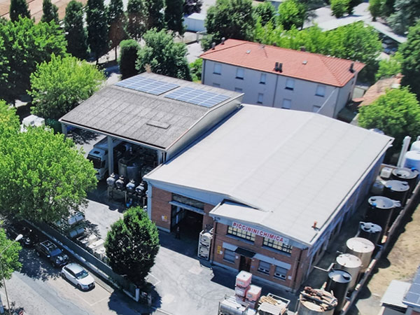 Distribuzione-di-siliconico-e-antischiuma-anzola