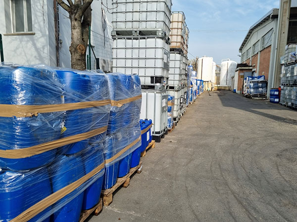 distribuzione-sicura-prodotti-chimici-industriali